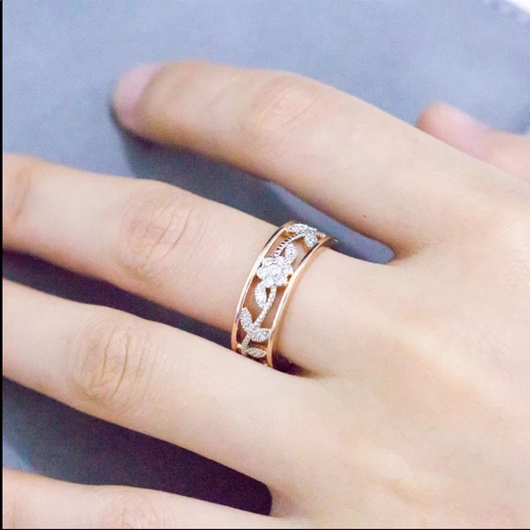 New Rose Gold Rose Flower Diamond Ring - Picture 4 of 5